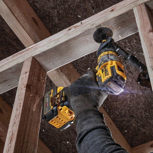 EAN 5035048742945 - DeWALT DCD999NT-XJ taladro 2250 RPM 1,61 kg Negro, Plata, Amarillo imagen 7