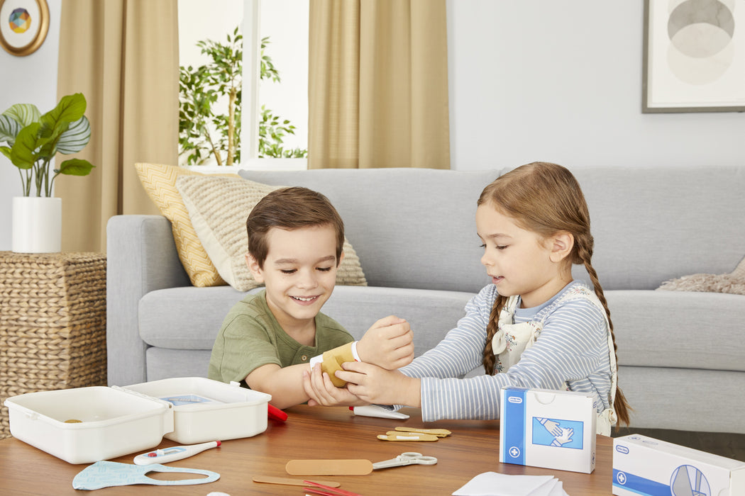 EAN 50743656156 - Little Tikes First Aid Kit imagen 12