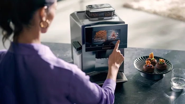 EAN 4242003904732 - Siemens TQ903D03 cafetera eléctrica Totalmente automática Máquina espresso 2,3 L imagen 3