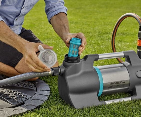 EAN 4066407502239 - Gardena 9058-20 bomba de agua 1050 W Bomba de presión sumergible 4,9 bar 6300 l/h imagen 6