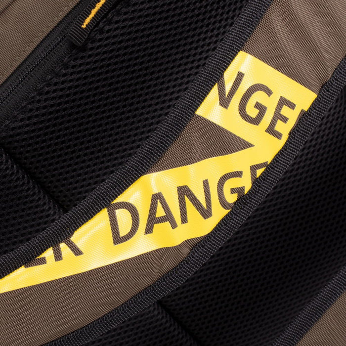 EAN 4260709010489 - Rivacase Erebus 39,6 cm (15.6") Mochila Caqui, Amarillo imagen 10