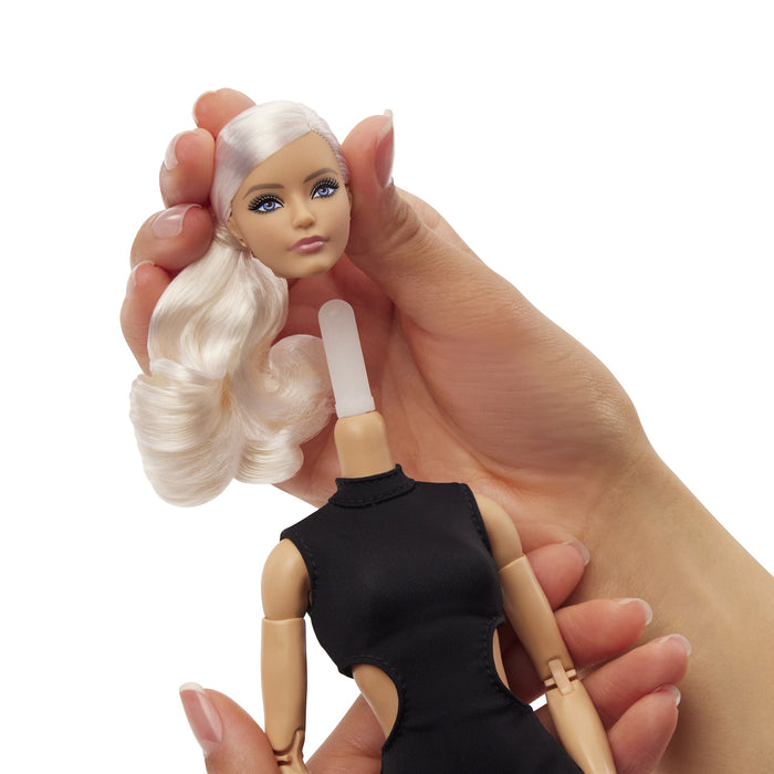 EAN 0194735261024 - Barbie Signature JBH71 muñeca imagen 6