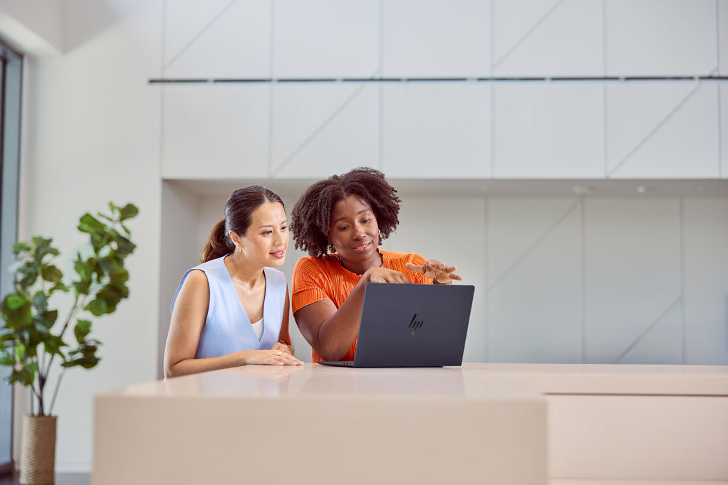 EAN 0198990505473 - HP EliteBook Ultra G1i Next Gen AI PC Wolf Pro Security Edition Copilot+ PC Intel Core Ultra 7 258V Portá imagen 9