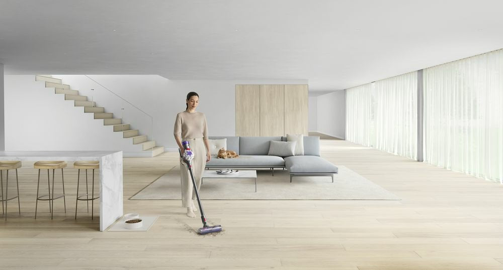 EAN 5025155106365 - Dyson V8 Advanced Aspiradora escoba 2 en 1 Batería Secar Sin bolsa Níquel, Plata imagen 17