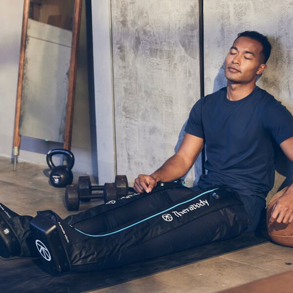 EAN 0810036056878 - Therabody RecoveryAir masajeador Piernas Negro imagen 4