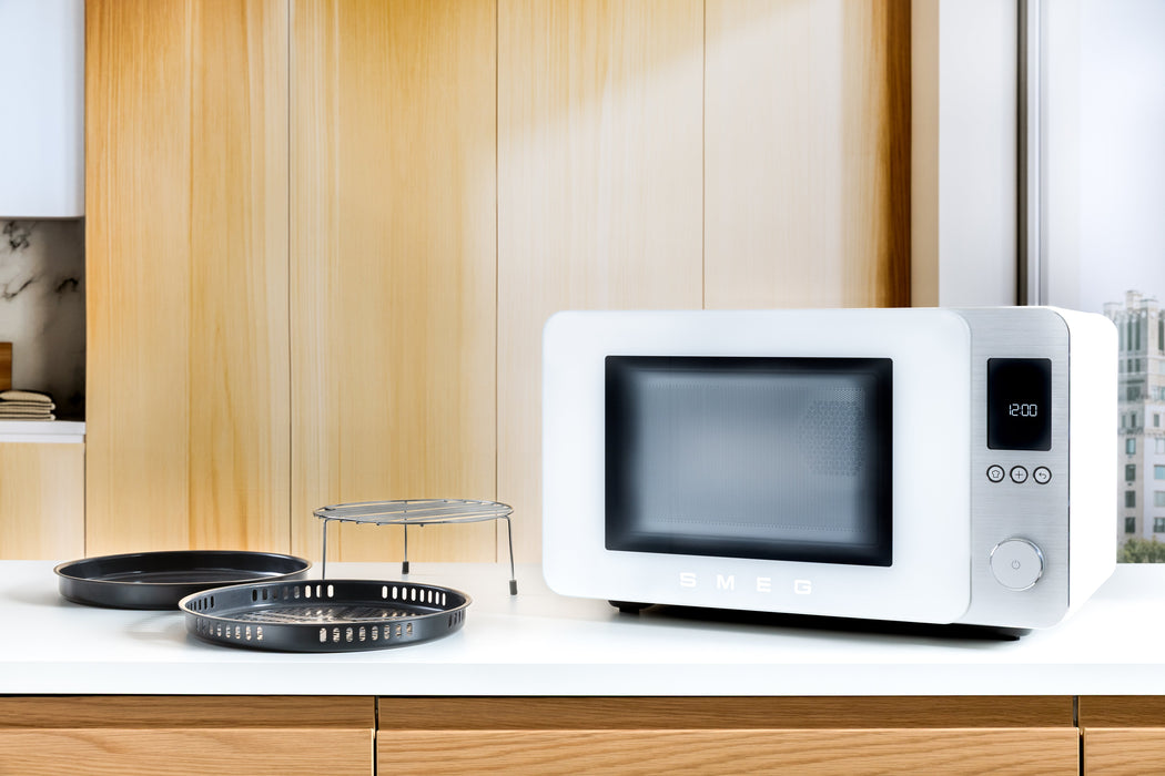 EAN 8017709356590 - Smeg MOC02WHMEU microondas Blanco Microondas combinado Encimera 27 L 1450 W imagen 17