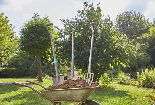 EAN 4078500042741 - Gardena 17000-20 pala y paleta Pala de metal con cabeza puntiaguda ergonómica para drenaje Acero Negro imagen 2