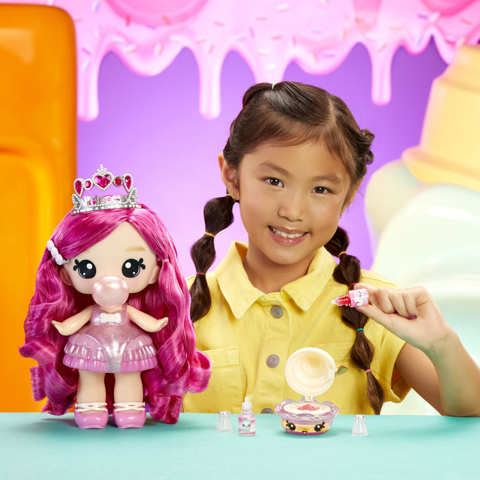 EAN 35051120735 - MGA Entertainment Yummiland Large Doll + Lipgloss Pet- Bianca Bubblegum imagen 2