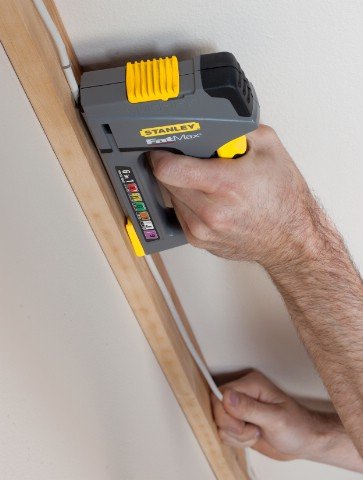 EAN 3253566708683 - Black & Decker FMHT6-70868 grapadora manual Negro, Amarillo imagen 2
