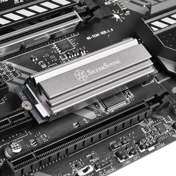 EAN 4710679812410 - Silverstone TP04 Unidad de estado sólido Disipador térmico/Radiador Plata 1 pieza(s) imagen 8