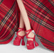 EAN 0194735181179 - Barbie Signature HRM61 muñeca imagen 4