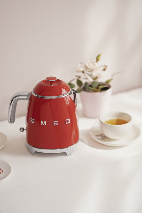 EAN 8017709302177 - Smeg KLF05RDEU tetera eléctrica 0,8 L 1400 W Rojo imagen 15