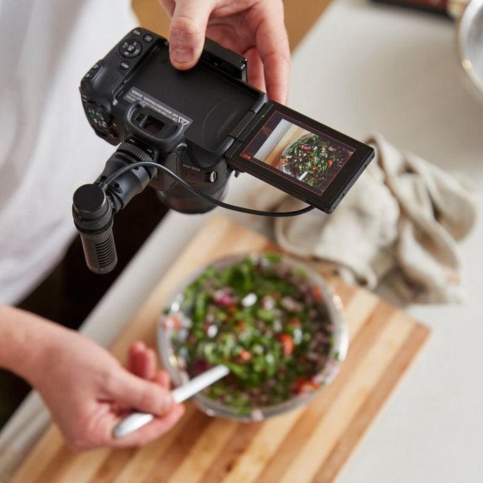 EAN 8714574676050 - Canon EOS R50 Mirrorless Camera Content Creator Kit MILC 24,2 MP CMOS 6000 x 4000 Pixeles Negro imagen 12