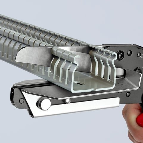 EAN 4003773052128 - Knipex 95 02 21 tijeras de electricista imagen 8