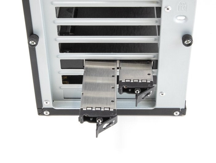 EAN 4043619470426 - DeLOCK 47042 tarjeta y adaptador de interfaz Interno imagen 6
