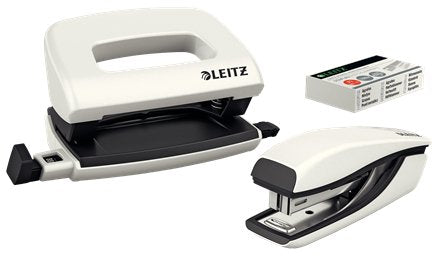 EAN 4002432100781 - Leitz 55612001 grapadora Perlado, Blanco imagen 1