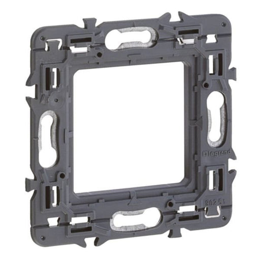 EAN 3245060802516 - Legrand 080251 placa de pared y cubierta de interruptor imagen 1