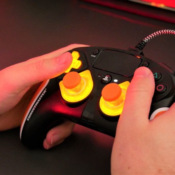 EAN 0663296423146 - Thrustmaster eSwap Kit de piezas de repuesto imagen 6
