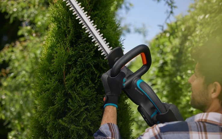 EAN 4066407027862 - Gardena 14735-55 corta-setos eléctrico Cuchilla doble 124 W 2,2 kg imagen 3