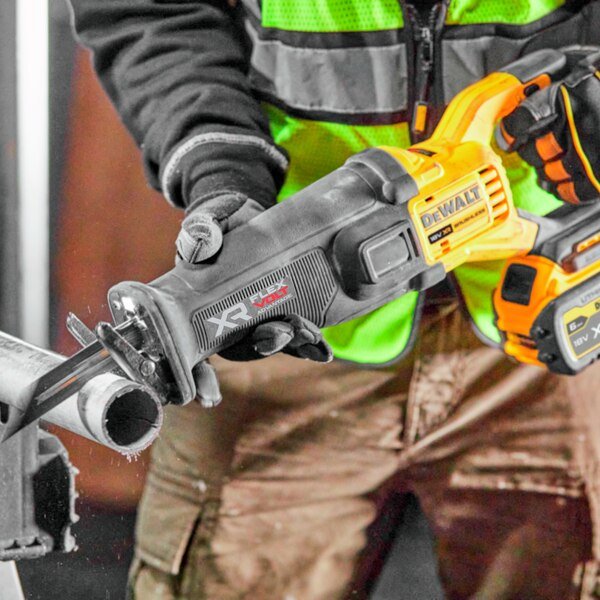 EAN 5035048739549 - DeWALT DCS386NT-XJ sierra recíproca 3000 spm Negro, Amarillo imagen 8