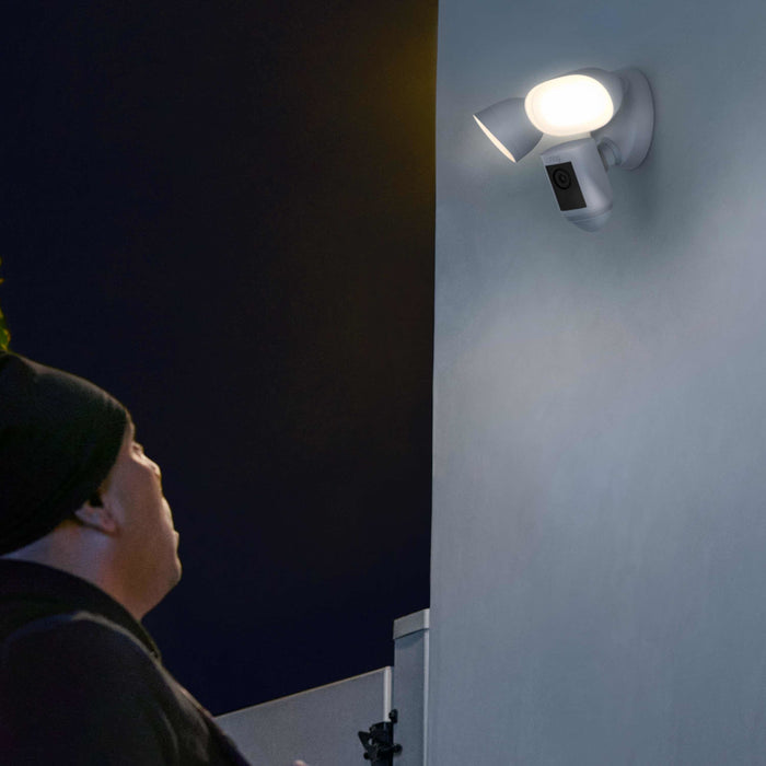 EAN 0840268944353 - Ring Floodlight Cam Wired Pro Cámara de seguridad IP Exterior 1920 x 1080 Pixeles Techo/pared imagen 2
