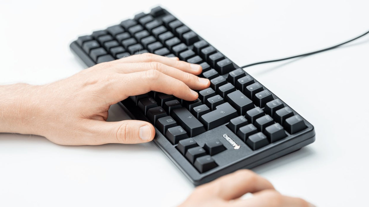 EAN 4025112095566 - CHERRY G80-3000N RGB TKL teclado Universal USB QWERTZ Alemán Negro imagen 2