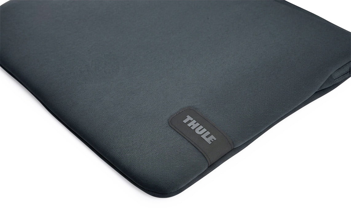 EAN 85854262088 - Thule TKSM114 DARKEST BLUE 35,6 cm (14") Funda Azul oscuro imagen 6