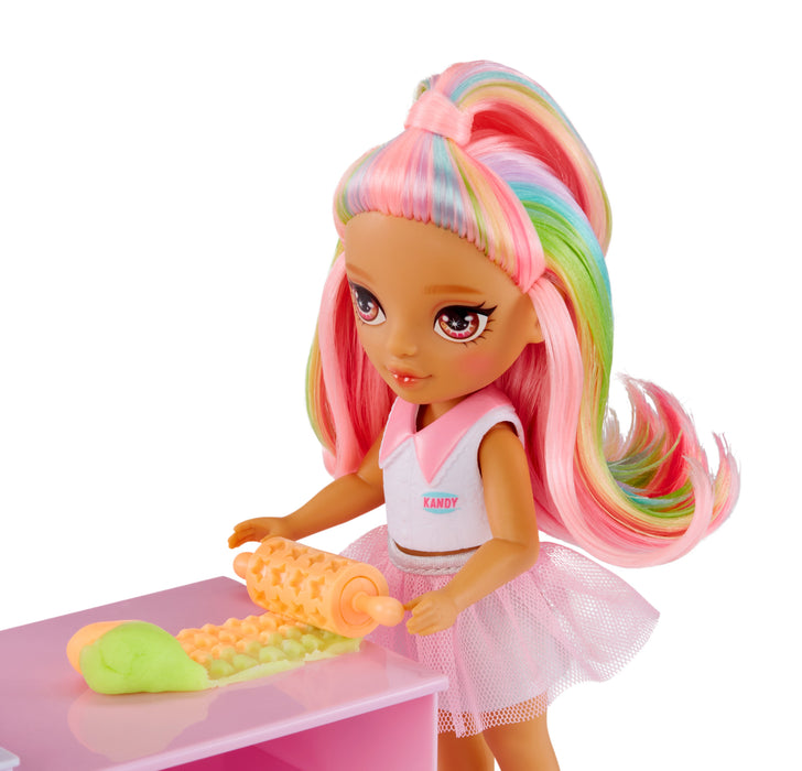 EAN 0035051522058 - Rainbow High Little Dessert Shop with Kandy Playset imagen 7