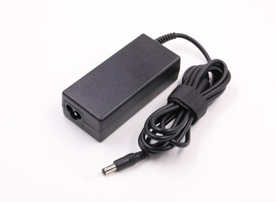 EAN 5712505007532 - CoreParts MBA1321A adaptador e inversor de corriente Interior 65 W Negro imagen 1
