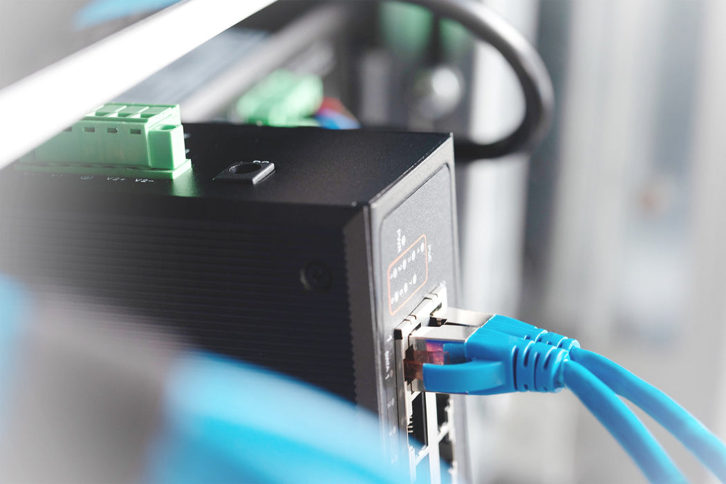 EAN 4016032457947 - Digitus DN-651113 switch No administrado Gigabit Ethernet (10/100/1000) Energía sobre Ethernet (PoE) Negr imagen 2