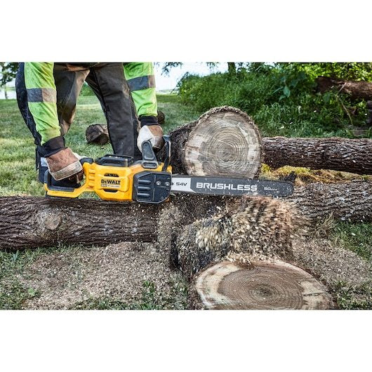 EAN 5035048751619 - DeWALT DCMCS575X1-QW motosierra imagen 6