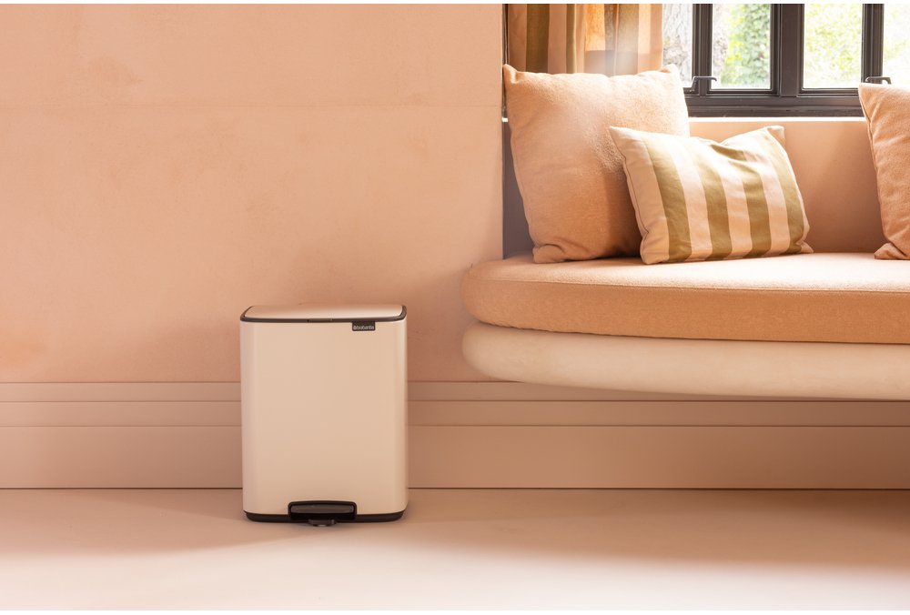 EAN 8710755238024 - Brabantia Bo Pedal Bin 12 L Rectangular Acero Beige imagen 4
