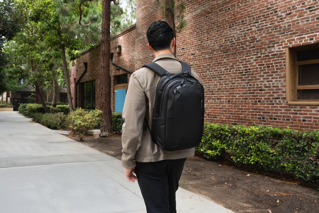 EAN 1220000630673 - Targus HyperPack 40,6 cm (16") Mochila Negro imagen 2