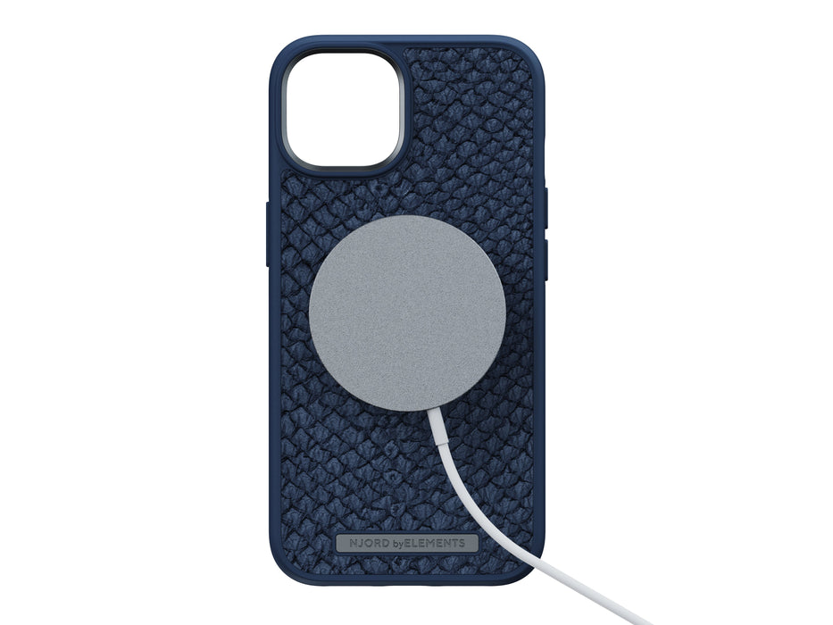 EAN 8720574620559 - Njord byELEMENTS Salmon Leather Magsafe funda para teléfono móvil 15,5 cm (6.1") Azul imagen 3