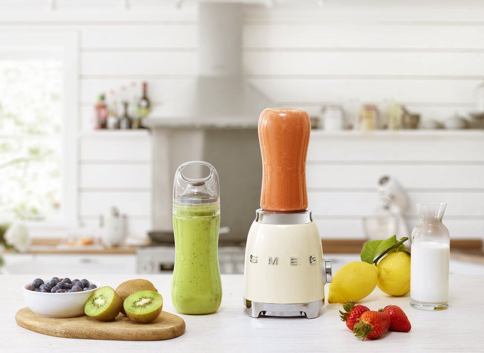 EAN 8017709313005 - Smeg PBF01CREU licuadora 0,6 L Batidora de vaso 300 W Crema de color imagen 7