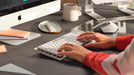 EAN 5099206103269 - Logitech Master MX Mechanical Mini for Mac teclado Oficina RF Wireless + Bluetooth AZERTY Francés Gris imagen 5