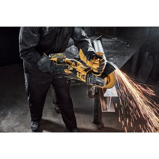 EAN 5035048793015 - DeWALT DCG460NK-XJ lijadora y enceradora de suelo imagen 6