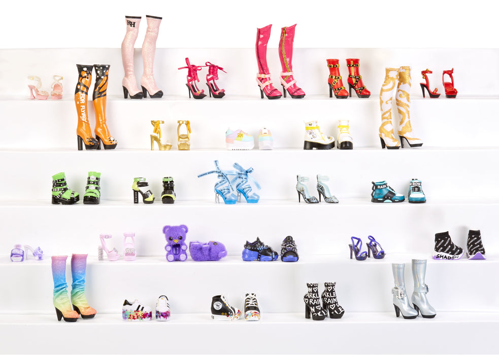 EAN 0035051586074 - Rainbow High Accessories Studio Series 1, S Assortment in PDQ Zapatos de muñeca imagen 8