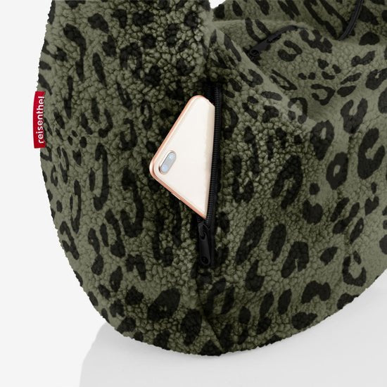 EAN 4012013747380 - Reisenthel moonbag Oliva Bolso grande imagen 5