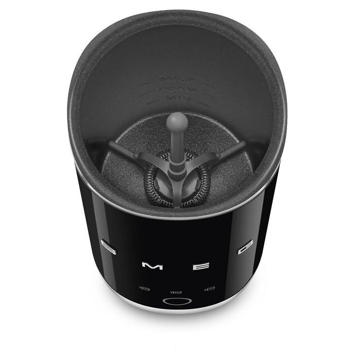 EAN 8017709353155 - Smeg MFF02BLEU espumador o calentador de leche Calentador/espumador de leche automático Negro imagen 15