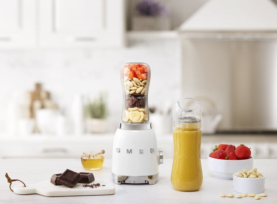 EAN 8017709313098 - Smeg PBF01WHEU licuadora 0,6 L Batidora de vaso 300 W Blanco imagen 6