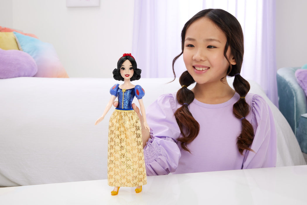 EAN 0194735120277 - Disney Princess HLW08 muñeca imagen 2
