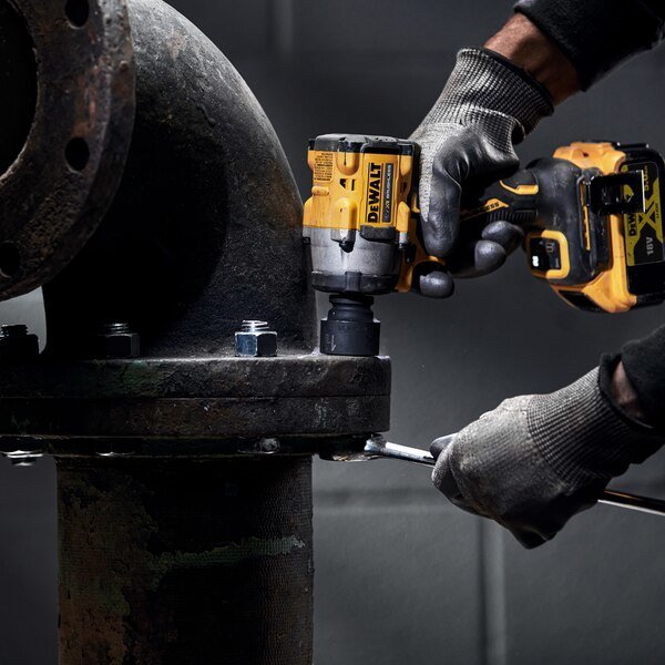 EAN 5035048743805 - DeWALT DCF922NT-XJ atornilladora de impacto con batería 1/2" 2500 RPM 406 Nm Negro, Amarillo 415 W 18 V imagen 9
