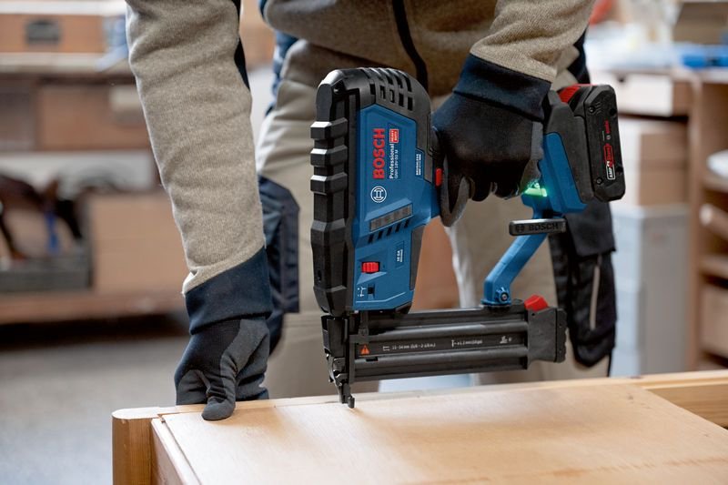 EAN 4053423253009 - Bosch GNH 18V-50 M Professional Pistola de clavos Batería imagen 7