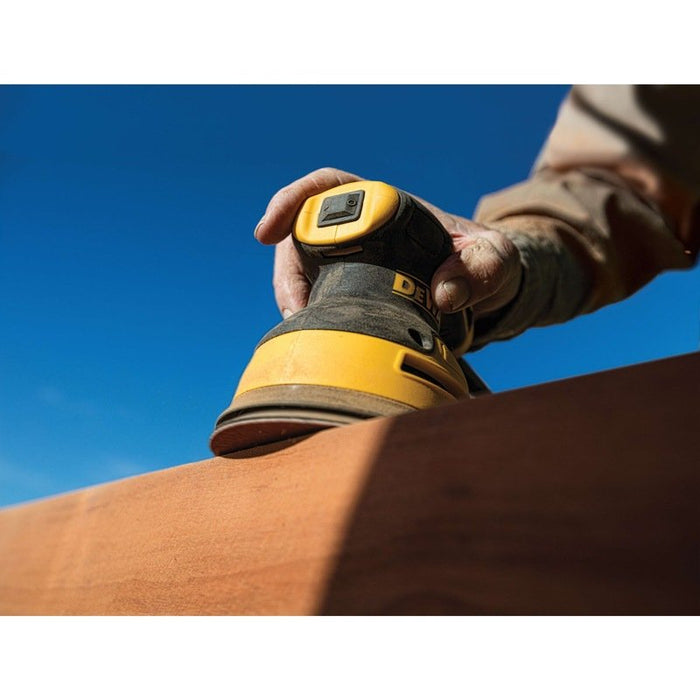 EAN 5035048553954 - DeWALT DWE6423-QS lijadora portátil Lijadora orbital 12000 OPM Negro, Amarillo 280 W imagen 18