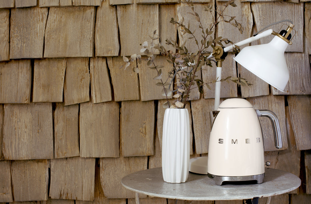 EAN 8017709227852 - Smeg KLF03CREU tetera eléctrica 1,7 L 2400 W Crema de color imagen 7