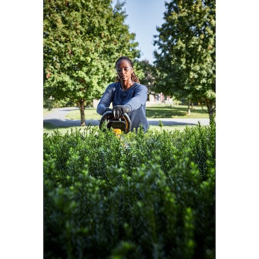 EAN 5035048748497 - DeWALT DCMHT573X1-QW corta-setos eléctrico Cuchilla doble 4,1 kg imagen 5