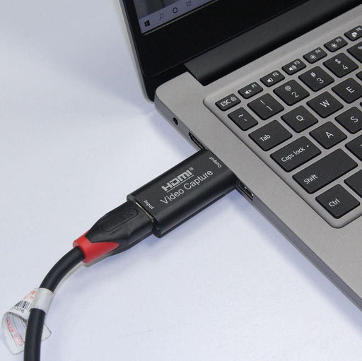 EAN 5704174067115 - Microconnect MC-GEN-CH Adaptador gráfico USB 3840 x 2160 Pixeles Negro imagen 2