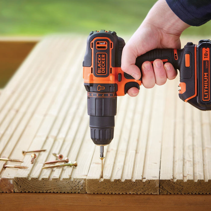 EAN 5035048641149 - Black & Decker BDCHD18KB-QW taladro Sin llave Negro, Naranja imagen 6