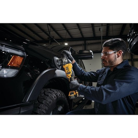 EAN 5035048714553 - DeWALT DCM848P2-QW abrillantador para coches imagen 5